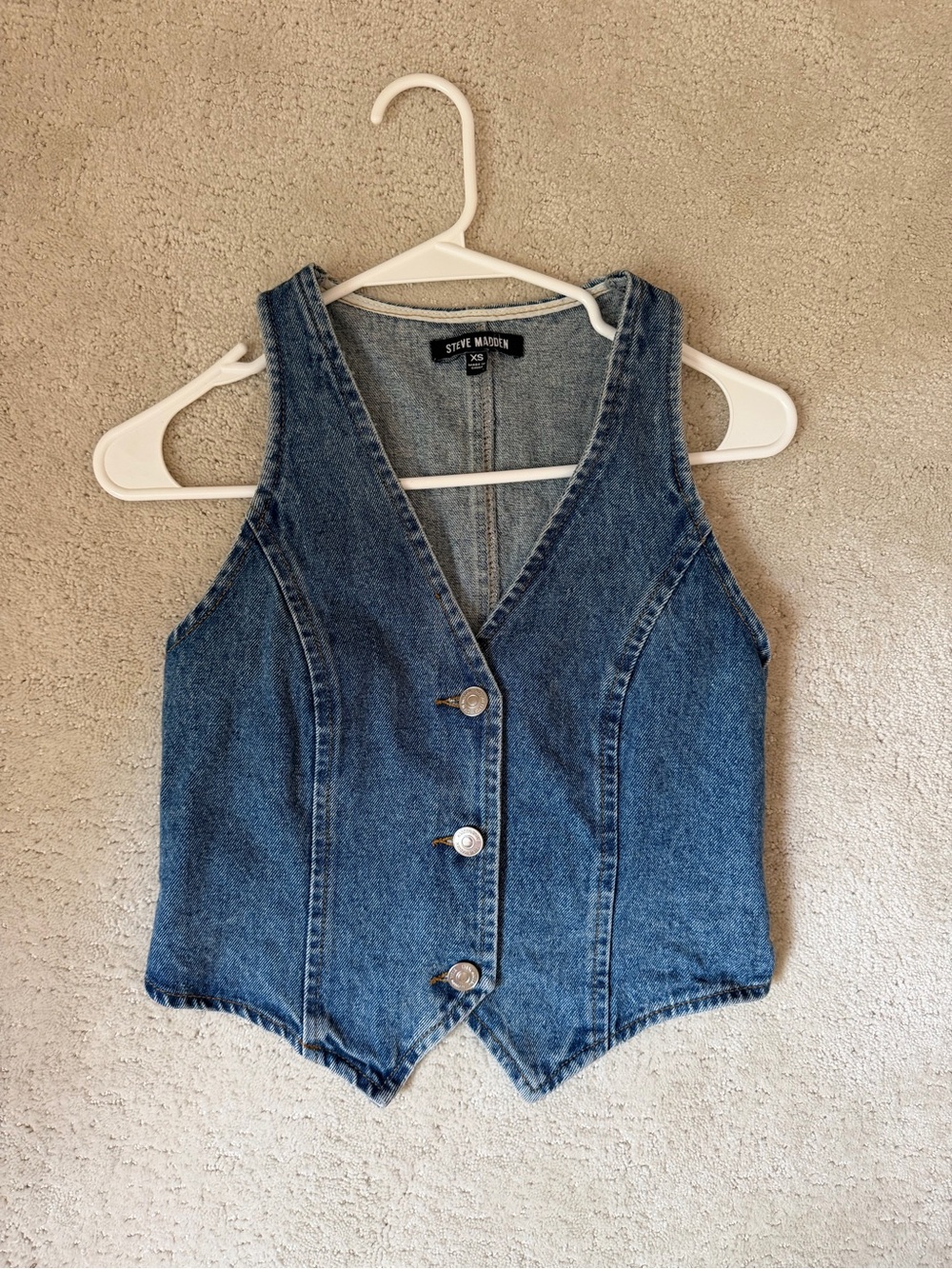 Steve Madden Denim Button-Front Crop Vest in Blue Wash